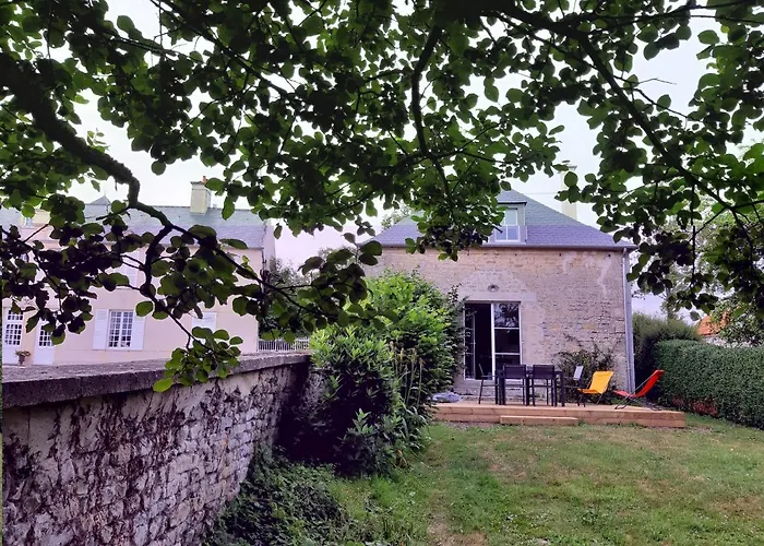 Le Pavillon Du Manoir De Conjon