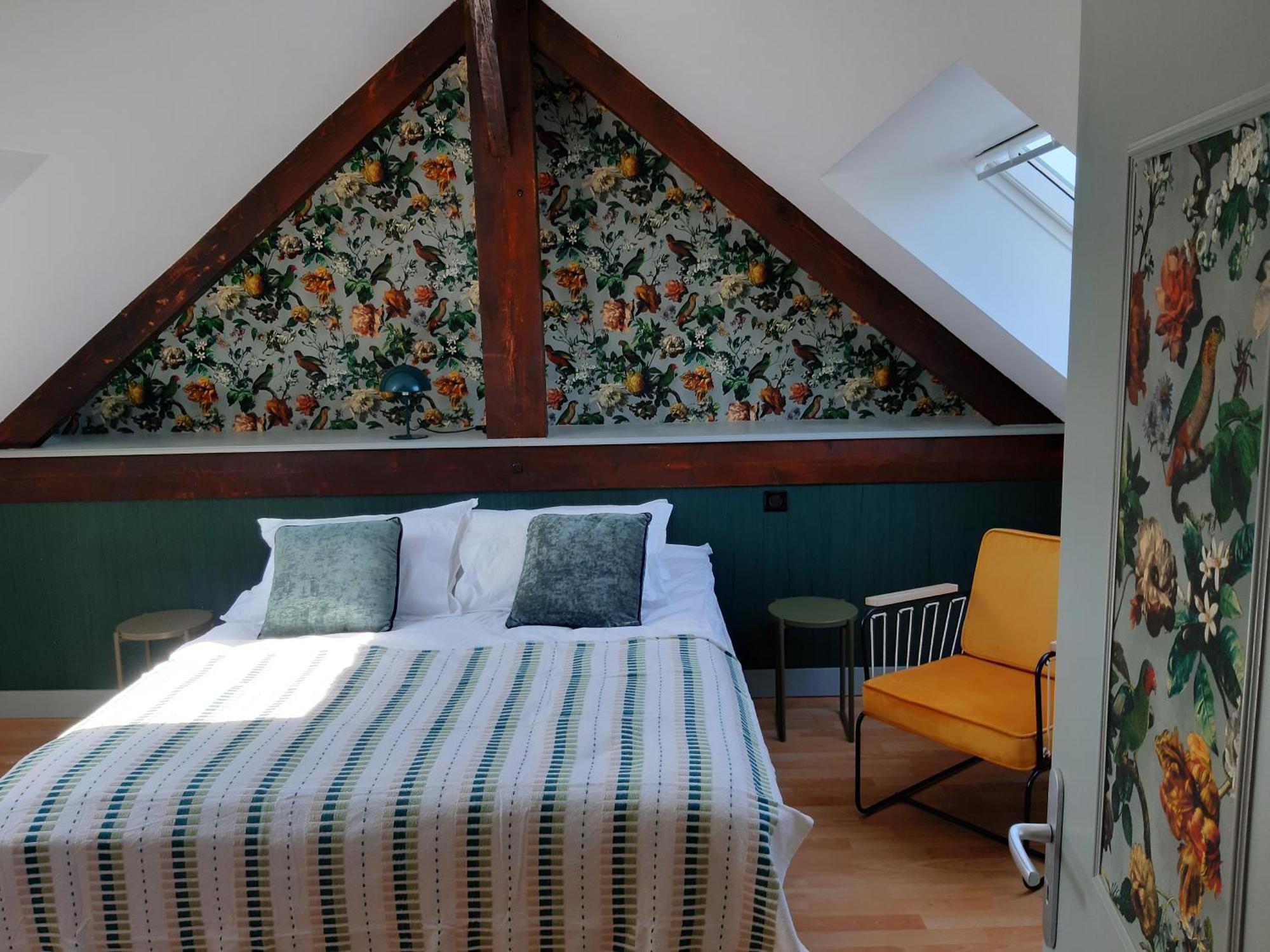 Le Pavillon Du Manoir De Conjon Holiday home *